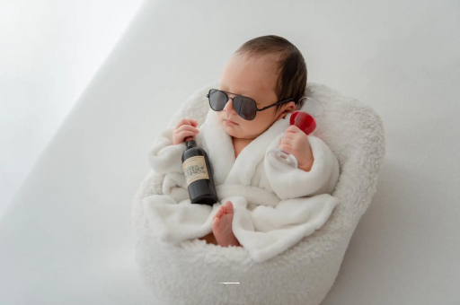 伊犁宝宝几个月会爬